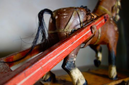 A DECORATIVE ANTIQUE 19TH CENTURY PAINTED POLYCHROME FOLK CARVED PULL HORSE TOY - ADDITIONAL PHOTO 14