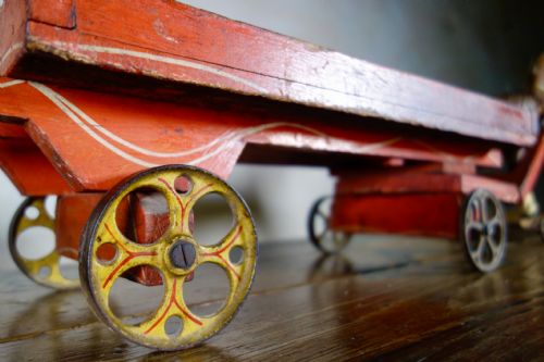 A DECORATIVE ANTIQUE 19TH CENTURY PAINTED POLYCHROME FOLK CARVED PULL HORSE TOY - ADDITIONAL PHOTO 19