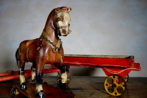 A DECORATIVE ANTIQUE 19TH CENTURY PAINTED POLYCHROME FOLK CARVED PULL HORSE TOY - ADDITIONAL PHOTO 20