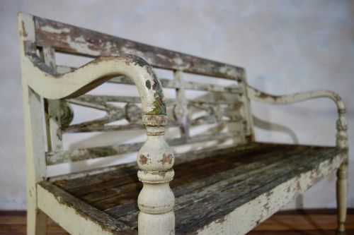 EARLY 20TH CENTURY FRENCH PAINTED GARDEN BENCH - ADDITIONAL PHOTO 8