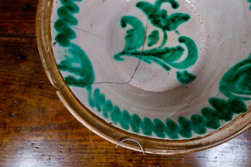 19TH CENTURY SPANISH DAIRY BOWL GRANADA LEBRILLO EARTHENWARE - ADDITIONAL PHOTO 2