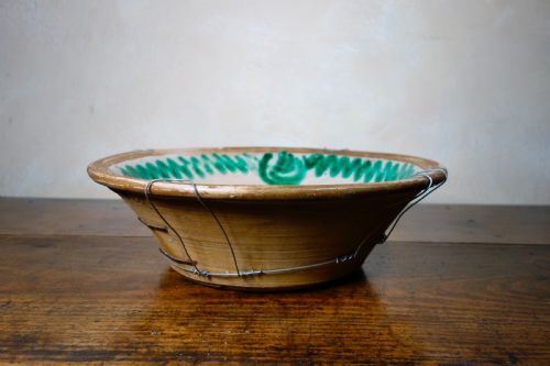 19TH CENTURY SPANISH DAIRY BOWL GRANADA LEBRILLO EARTHENWARE - ADDITIONAL PHOTO 3
