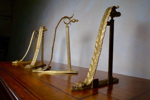 four 19th century italian ormolu curtain brackets - CATEGORY: ANTIQUE MISCELLANEOUS - DATED 19TH CENTURY