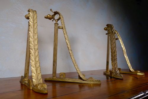 FOUR 19TH CENTURY ITALIAN ORMOLU CURTAIN BRACKETS - ADDITIONAL PHOTO 10
