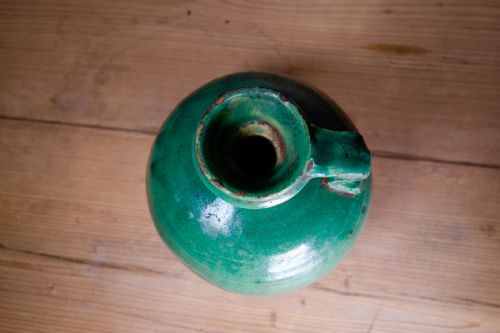 AN ANTIQUE FRENCH GREEN OLIVE OIL JUG - ADDITIONAL PHOTO 7