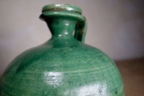 AN ANTIQUE FRENCH GREEN OLIVE OIL JUG - ADDITIONAL PHOTO 9