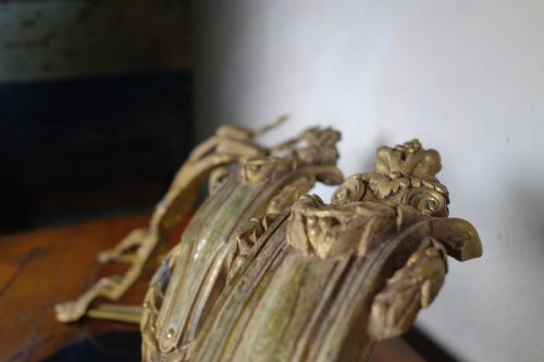 FOUR 19TH CENTURY FRENCH ORMOLU CURTAIN POLE BRACKETS - ADDITIONAL PHOTO 3