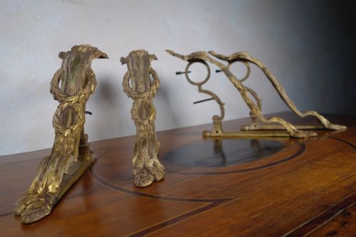 FOUR 19TH CENTURY FRENCH ORMOLU CURTAIN POLE BRACKETS - ADDITIONAL PHOTO 5