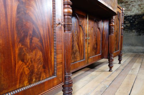 A LARGE ANTIQUE GEORGE IV MAHOGANY PEDESTAL SIDEBOARD - ADDITIONAL PHOTO 6