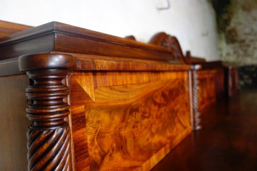 A LARGE ANTIQUE GEORGE IV MAHOGANY PEDESTAL SIDEBOARD - ADDITIONAL PHOTO 12