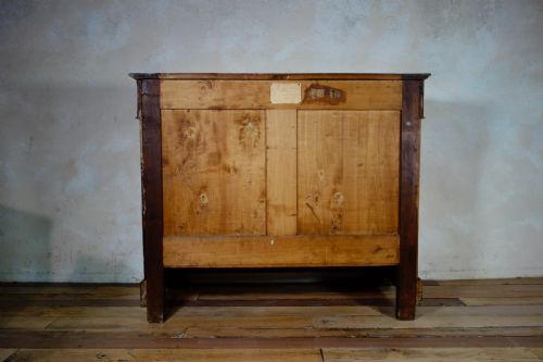 A 19TH CENTURY WALNUT FRENCH LOUIS PHILIPPE COMMODE CHEST OF DRAWERS - ADDITIONAL PHOTO 15