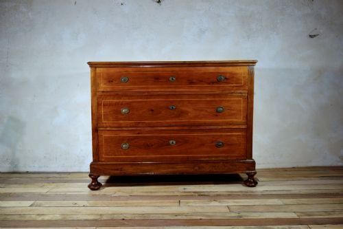 AN EXCEPTIONAL LARGE 19TH CENTURY CONTINENTAL COMMODE - ADDITIONAL PHOTO 10