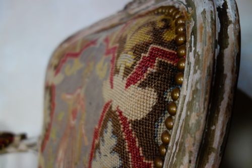 AN ANTIQUE PAIR OF FAUTEUIL FRENCH PAINTED ARMCHAIRS - ADDITIONAL PHOTO 8