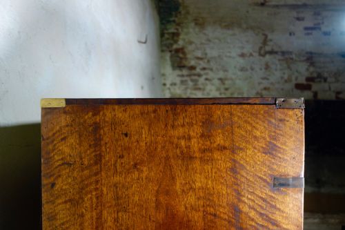 MILITARY BRASS MOUNTED MAHOGANY TWOPART SECRTAIRE CAMPAIGN CHEST OF DRAWERS - ADDITIONAL PHOTO 4
