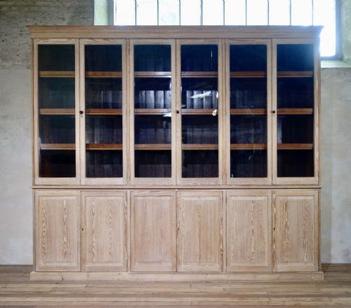 AN EXCEPTIONALLY LARGE LATE 19TH CENTURY GLAZED BLEACHED BOOKCASE DISPLAY CABINET SHOP FITTING KITCHEN - ADDITIONAL PHOTO 12