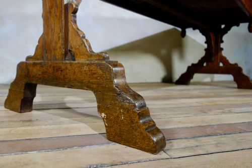 A LARGE 18THCENTURY FRENCH PROVINCIAL FARMHOUSE KITCHEN TABLE - ADDITIONAL PHOTO 2