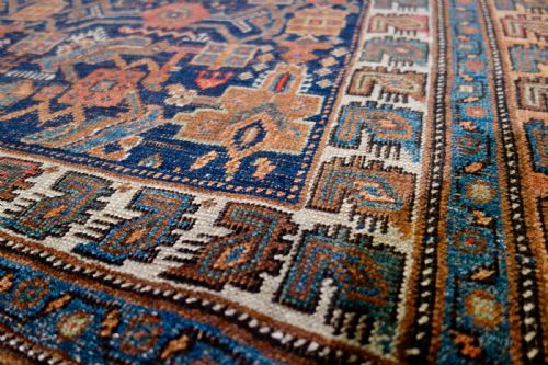A NORTH WEST PERSIAN RUG - ADDITIONAL PHOTO 7