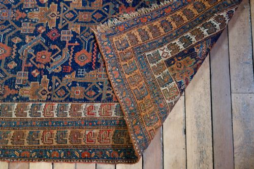 A NORTH WEST PERSIAN RUG - ADDITIONAL PHOTO 9
