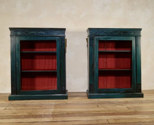 A NEAR PAIR OF REGENCY STYLE GREEN PAINTED PIER DISPLAY CABINETS GLAZED - ADDITIONAL PHOTO 9