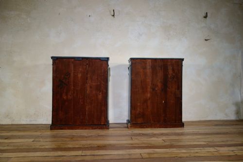 A NEAR PAIR OF REGENCY STYLE GREEN PAINTED PIER DISPLAY CABINETS GLAZED - ADDITIONAL PHOTO 15