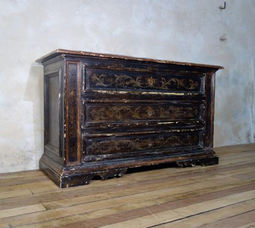 A LARGE SCALE ITALIAN 20TH CENTURY PAINTED COMMODE CHEST OF DRAWERS - ADDITIONAL PHOTO 7