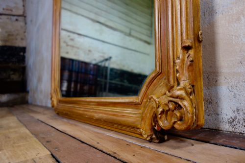 A LARGE 19TH CENTURY FRENCH GILTWOOD WALL FLOOR MIRROR - ADDITIONAL PHOTO 1