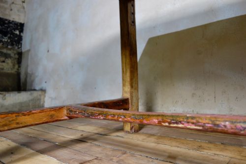 A LARGE 19TH CENTURY PROVINCIAL ORIGINAL PAINTED FRENCH FARMHOUSE REFECTORY TABLE - ADDITIONAL PHOTO 4
