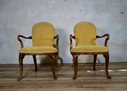 A PAIR OF ANTIQUE YELLOW UPHOLSTERED GEORGE I STYLE ARMCHAIRS - ADDITIONAL PHOTO 8