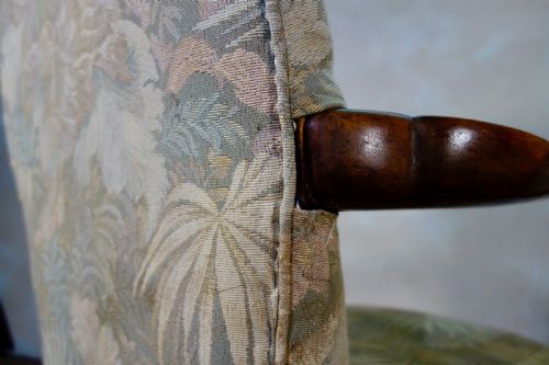 A PAIR OF ANTIQUE TAPESTRY UPHOLSTERED GEORGE I STYLE SHEPHERD CROOK ARMCHAIR - ADDITIONAL PHOTO 2