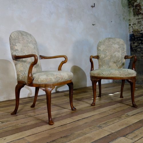 A PAIR OF ANTIQUE TAPESTRY UPHOLSTERED GEORGE I STYLE SHEPHERD CROOK ARMCHAIR - ADDITIONAL PHOTO 7