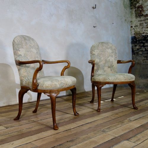 A PAIR OF ANTIQUE TAPESTRY UPHOLSTERED GEORGE I STYLE SHEPHERD CROOK ARMCHAIR - ADDITIONAL PHOTO 8