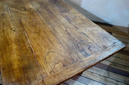 AN EARLY 19TH CENTURY FRENCH ELM FARMHOUSE TABLE REFECTORY KITCHEN DINING - ADDITIONAL PHOTO 3