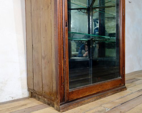 A LARGE 19TH CENTURY MAHOGANY SHOP DISPLAY CABINET - ADDITIONAL PHOTO 9