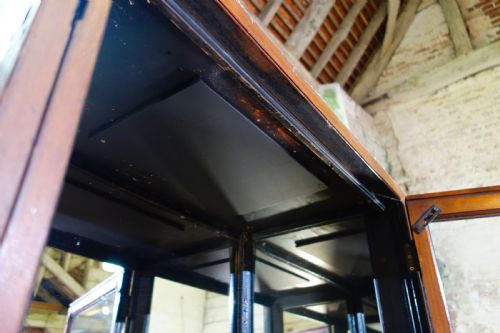 A LARGE 19TH CENTURY MAHOGANY SHOP DISPLAY CABINET - ADDITIONAL PHOTO 8