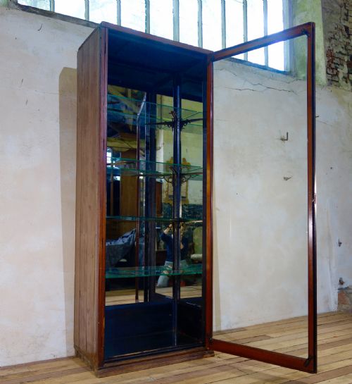 A LARGE 19TH CENTURY MAHOGANY SHOP DISPLAY CABINET - ADDITIONAL PHOTO 11