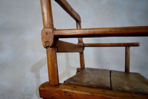 A 19TH CENTURY VERNACULAR PRIMITIVE SIDE CHAIR - ADDITIONAL PHOTO 2