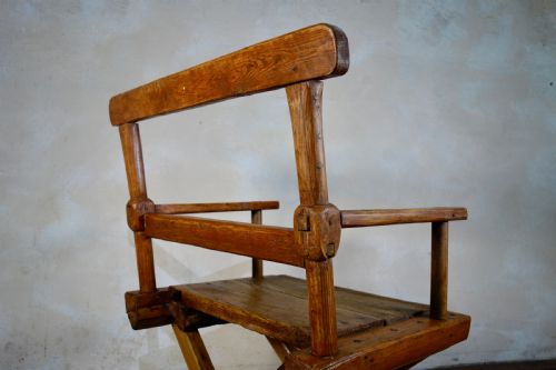 A 19TH CENTURY VERNACULAR PRIMITIVE SIDE CHAIR - ADDITIONAL PHOTO 3