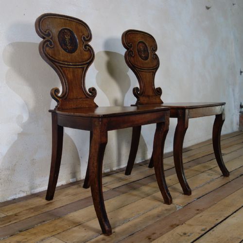 A PAIR OF MAHOGANY REGENCY HALL CHAIRS - ADDITIONAL PHOTO 3
