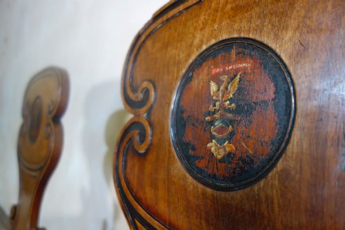 A PAIR OF MAHOGANY REGENCY HALL CHAIRS - ADDITIONAL PHOTO 9