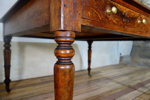 A PAINTED 19TH CENTURY OAK PARTNERS DESK - ADDITIONAL PHOTO 15