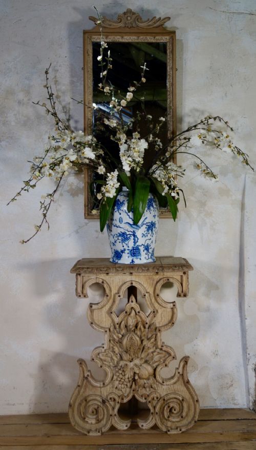 A CHARMING NEAR PAIR OF BLEACHED OAK CONTINENTAL CONSOLE TABLES WITH PIER MIRRORS - ADDITIONAL PHOTO 10