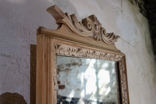 A CHARMING NEAR PAIR OF BLEACHED OAK CONTINENTAL CONSOLE TABLES WITH PIER MIRRORS - ADDITIONAL PHOTO 13