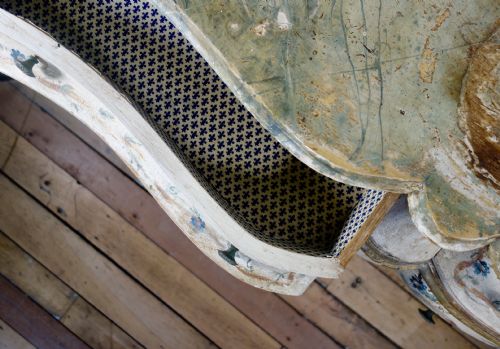 19TH CENTURY ITALIAN VENETIAN PAINTED BOMBE SIDEBOARD COMMODE - ADDITIONAL PHOTO 15