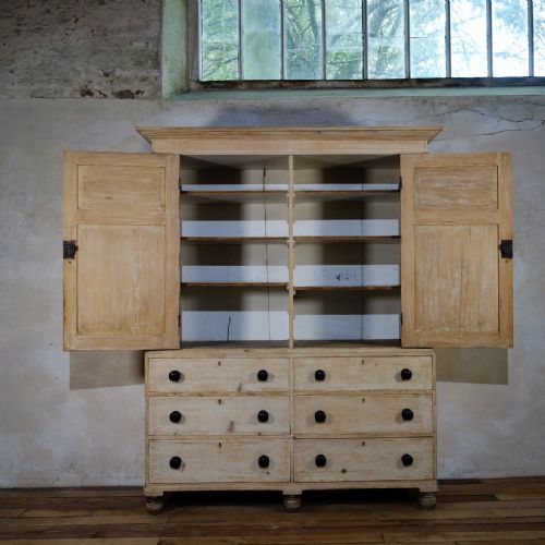 AN ANTIQUE 19TH CENTURY BLEACHED HOUSEKEEPERS CUPBOARD DRAWERS - ADDITIONAL PHOTO 6