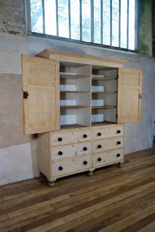 AN ANTIQUE 19TH CENTURY BLEACHED HOUSEKEEPERS CUPBOARD DRAWERS - ADDITIONAL PHOTO 8