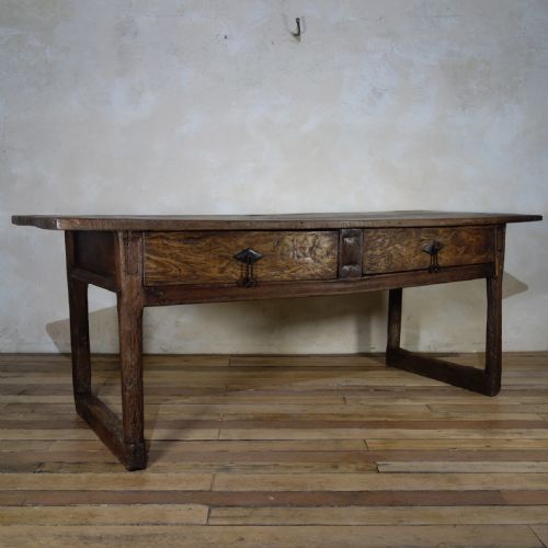 A LARGE 17TH CENTURY SPANISH CHESTNUT SERVING IBERIAN TABLE - ADDITIONAL PHOTO 11