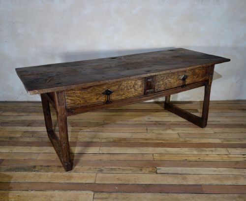 A LARGE 17TH CENTURY SPANISH CHESTNUT SERVING IBERIAN TABLE - ADDITIONAL PHOTO 2