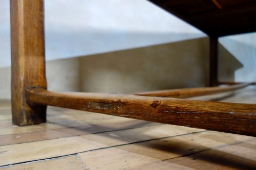 A LARGE 18TH CENTURY FRENCH OAK FARMHOUSE REFECTORY TABLE - ADDITIONAL PHOTO 10