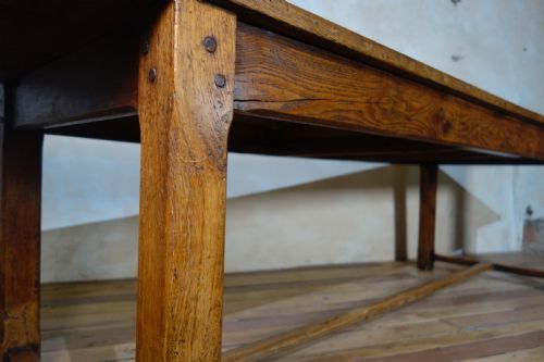 A LARGE 18TH CENTURY FRENCH OAK FARMHOUSE REFECTORY TABLE - ADDITIONAL PHOTO 15