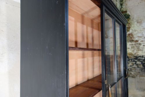 A 19TH CENTURY EBONISED GLAZED SLIDING DOOR APOTHECARY CABINET KITCHEN PAINTED - ADDITIONAL PHOTO 11